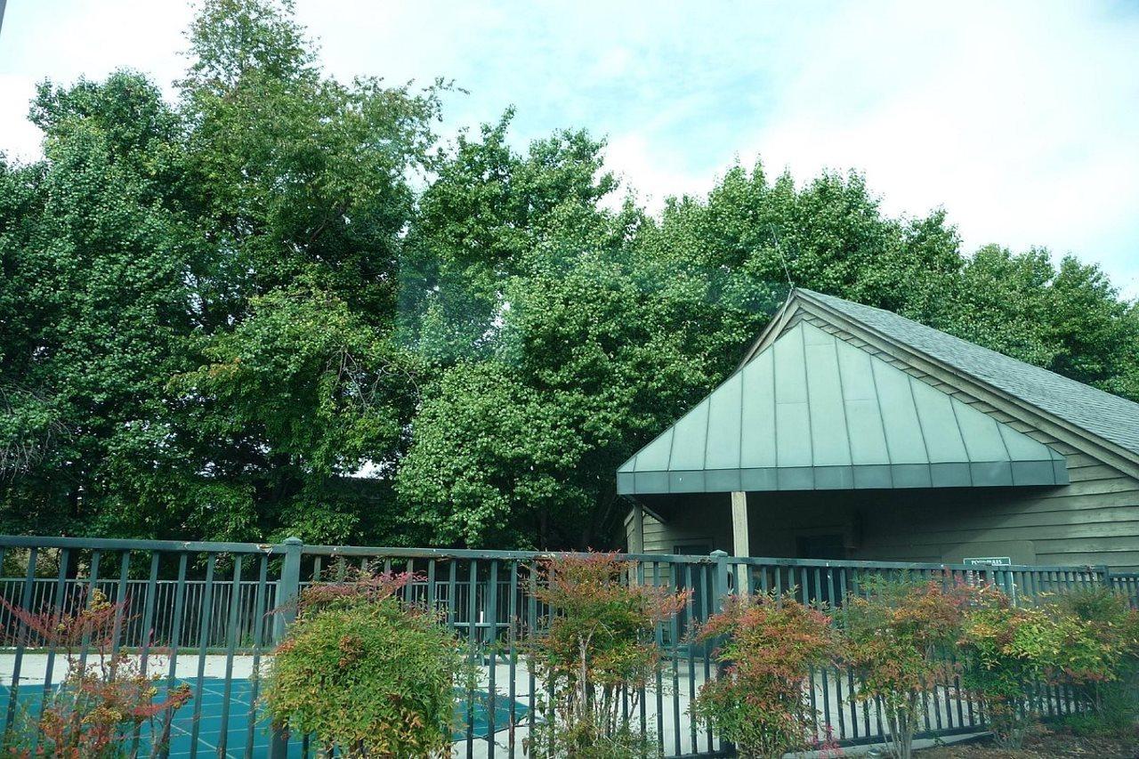 Huntsville Hotel & Suites Esterno foto