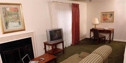 Huntsville Hotel & Suites Esterno foto
